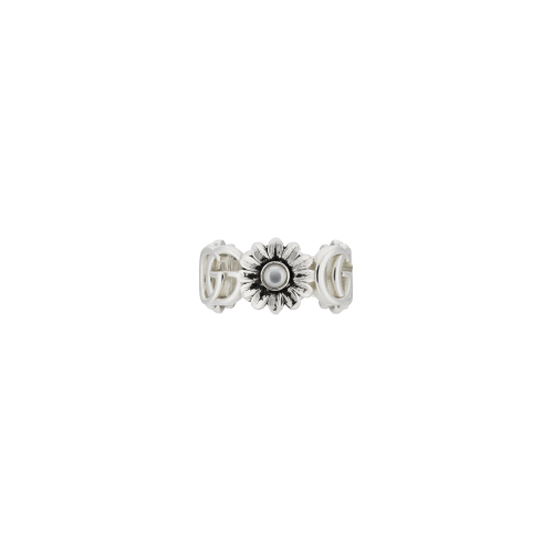Accedi alla scheda di Gucci ANELLO FIORE IN ARGENTO GG MARMONT - YBC527394003 - YBC527394003