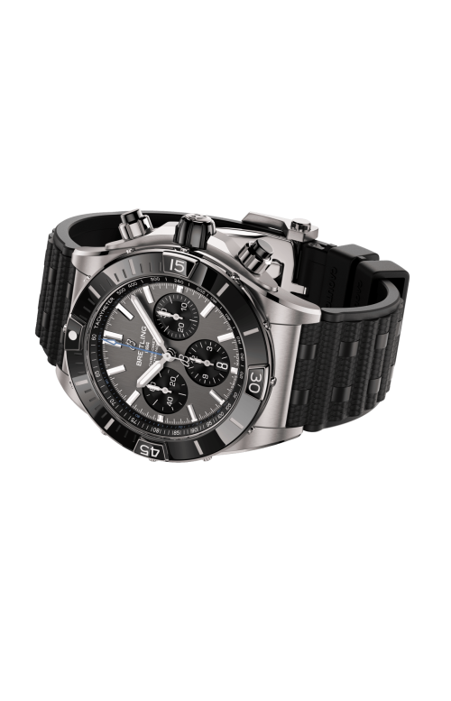 Accedi alla scheda di Breitling SUPER CHRONOMAT B01 44 - EB0136251M1S1