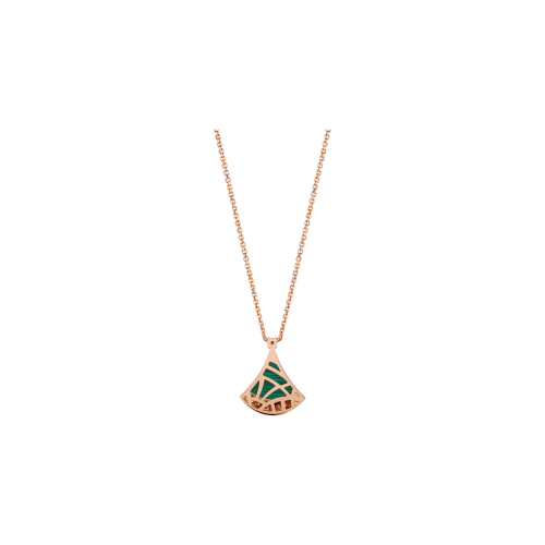 Accedi alla scheda di Bulgari COLLANA DIVAS' DREAM MIN ORO ROSA CON ELEMENTO IN MALACHITE E PAV&Eacute; DI DIAMANTI - CL860210