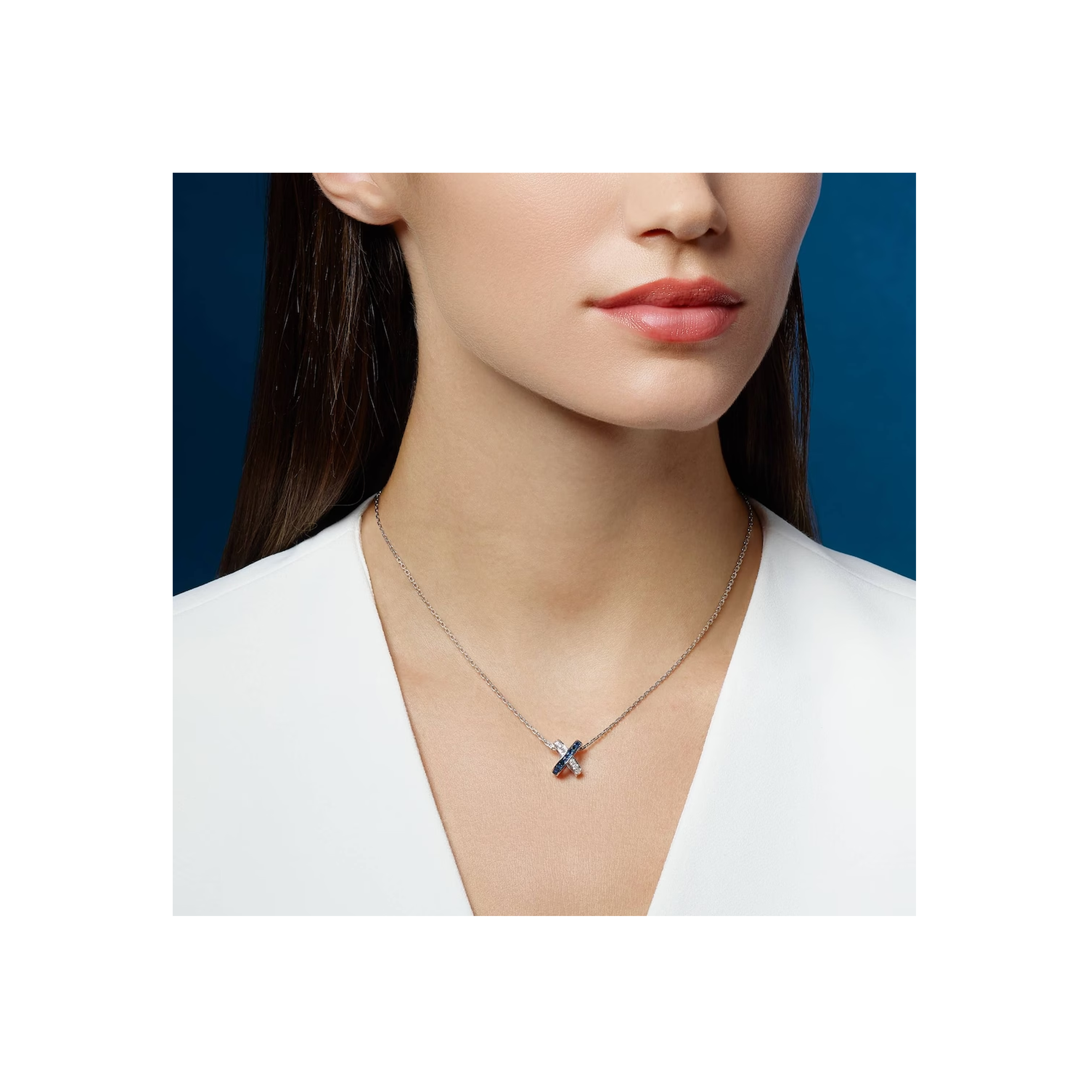 Chaumet | CIONDOLO JEUX DE LIENS IN ORO BIANCO CON ZAFFIRI BLU E DIAMANTI - 085257 (2)