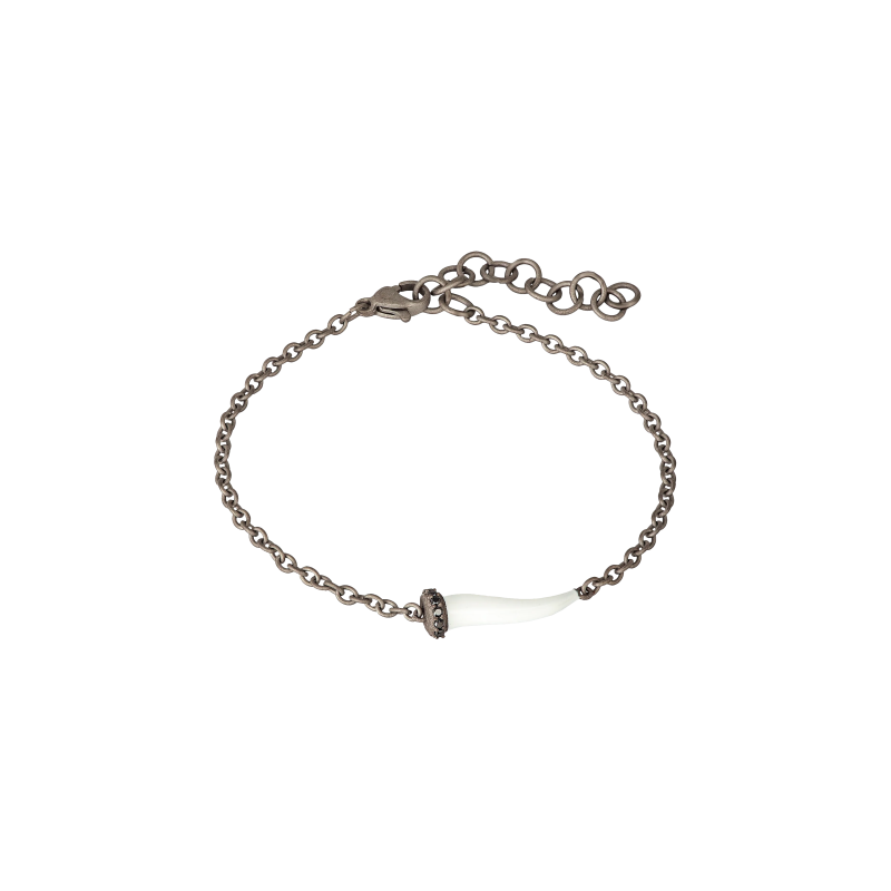 Mano | J . | BRACCIALE CHARMS UOMO LUCKY HORN CON CORNETTO SMALTATO BIANCO IN TITANIO, 5 BLACK E CATENA - CHBRT5BBRKSM_BIANCO (1)